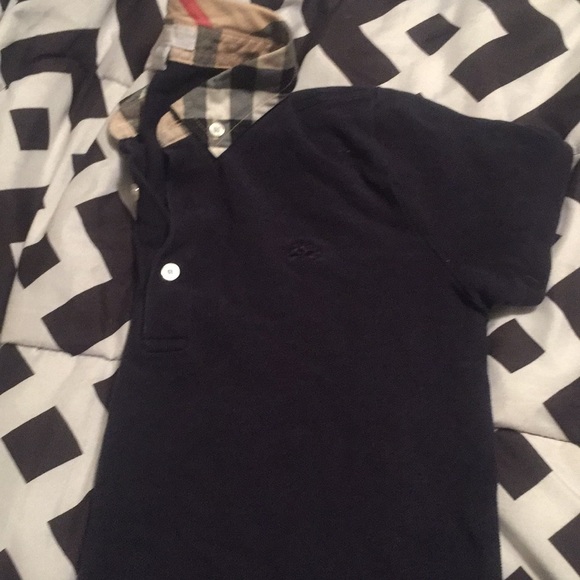 Burberry collard shirt - Picture 2 of 5